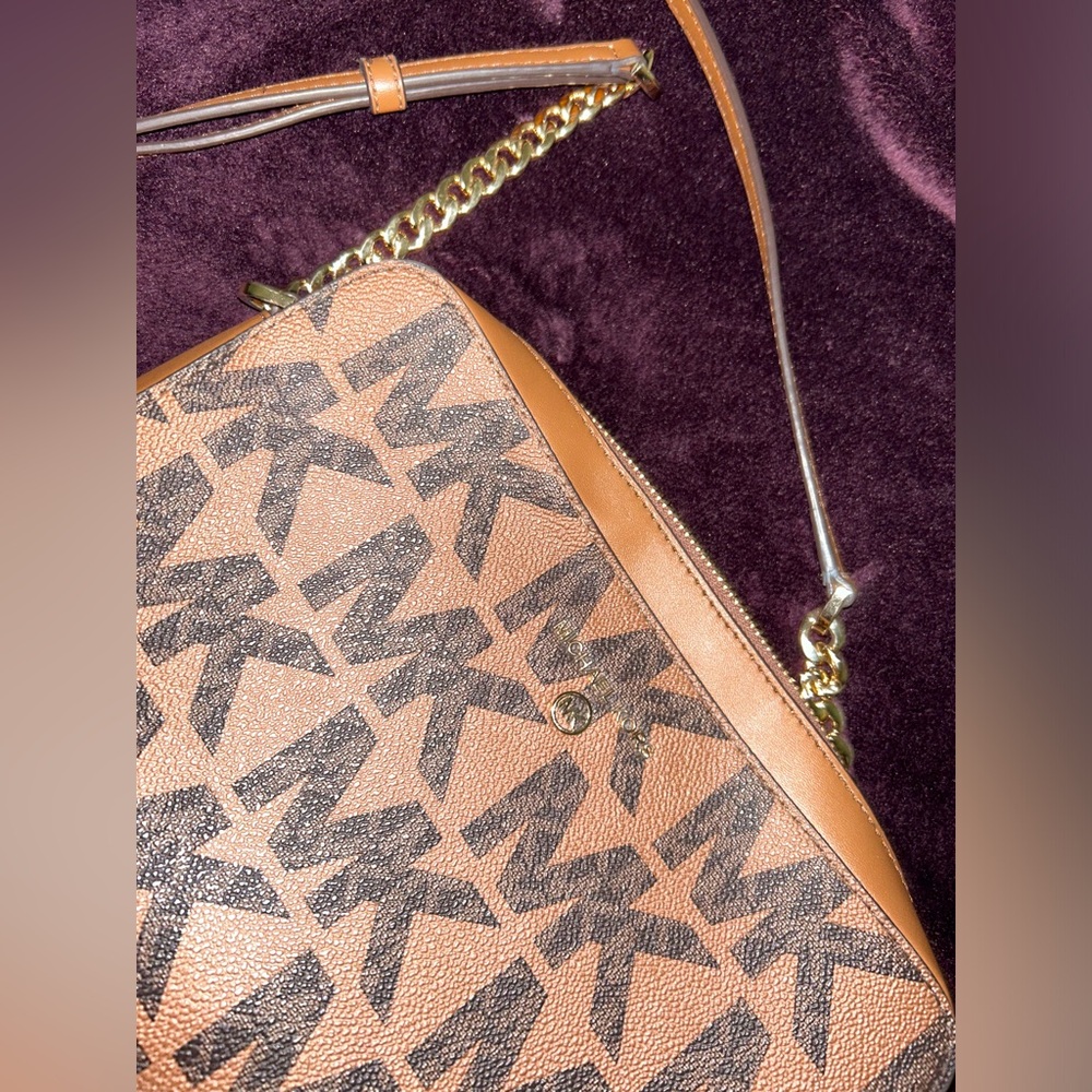 Michael Kors Crossbody